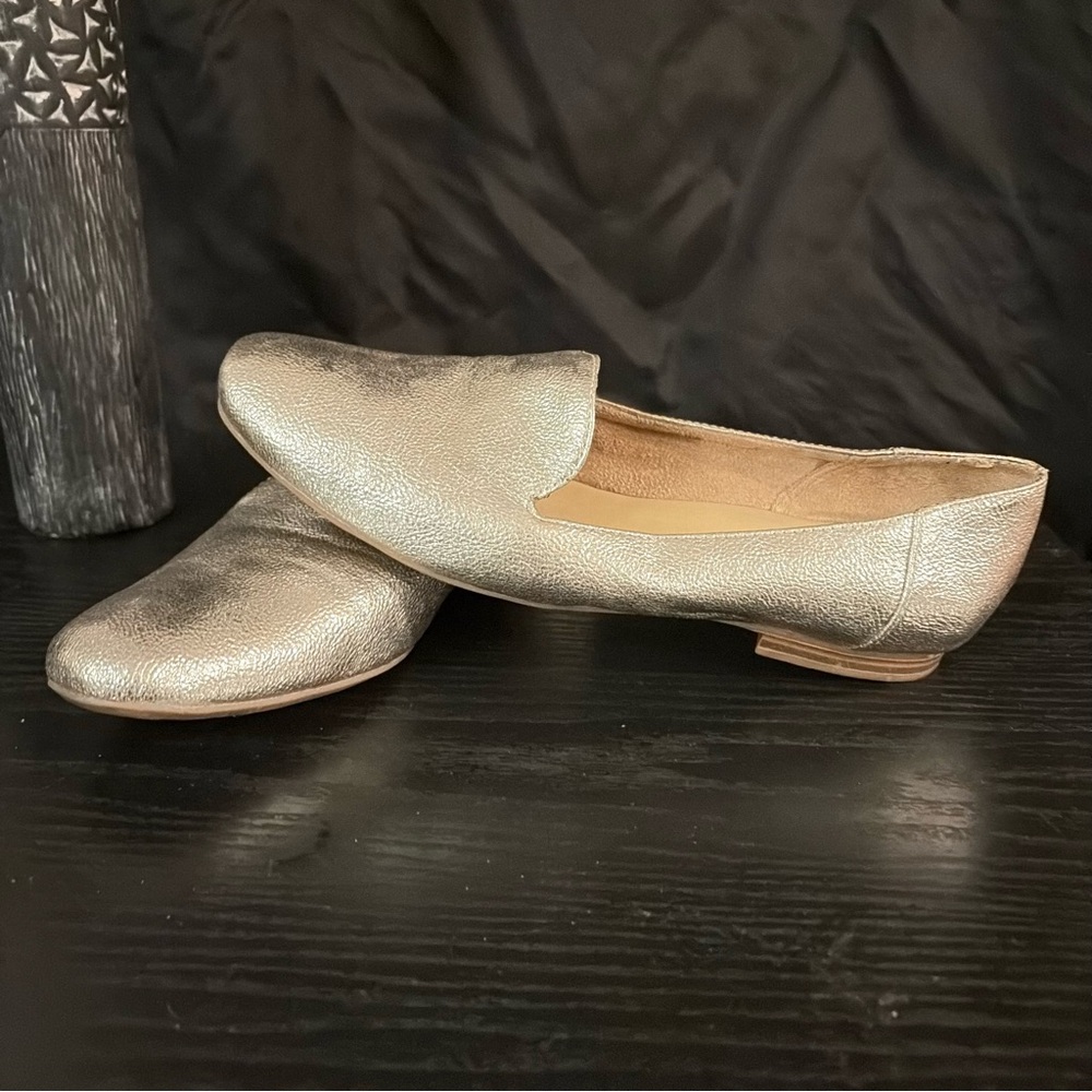 Naturalizer Shoes Womens 7.5 Slip On Loafer Flats Silver Faux Leather